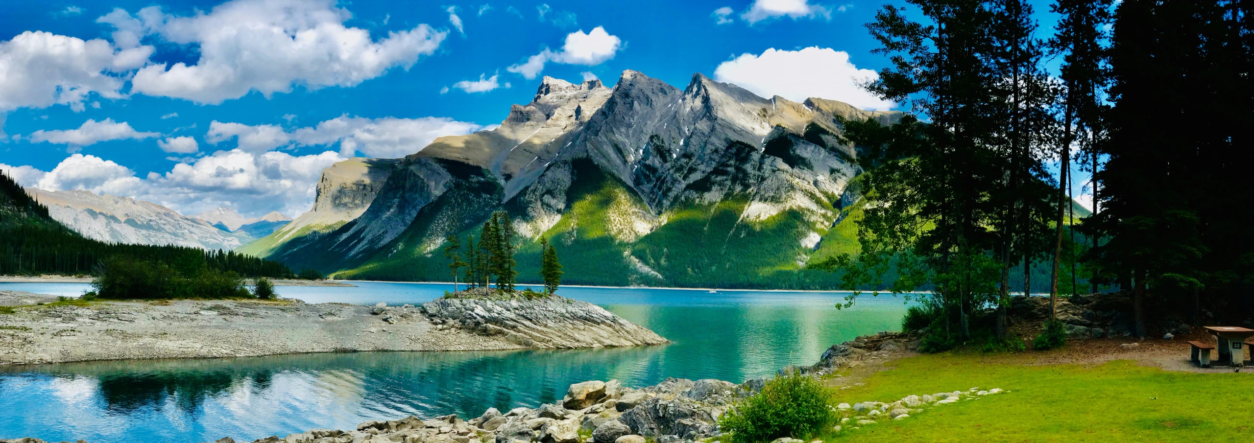 Turquoise lake and mountains in the Canadian Rockies
